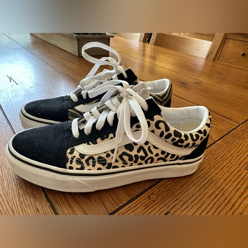 VANS Women’s OLD SKOOL (LEOPARD) Black/White